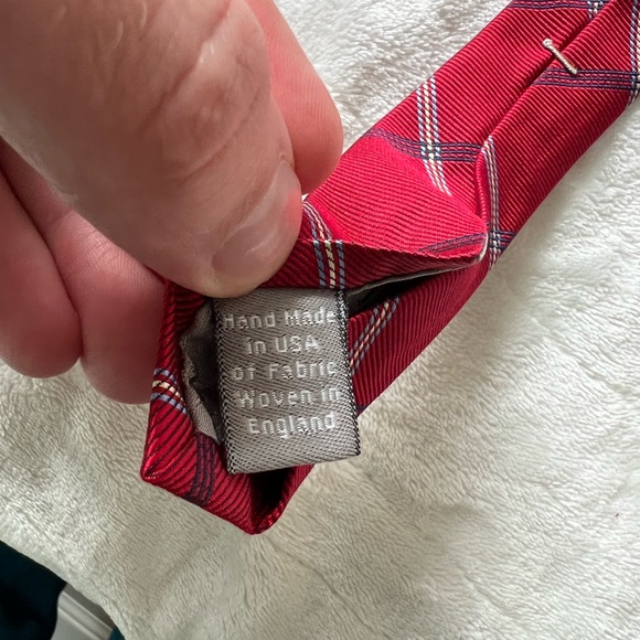 Hickey Freeman Red 100% Silk Tie Made in America - Picture 3 of 4
